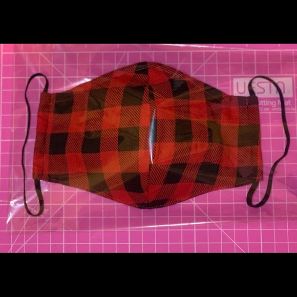 Triple layer face mask. Nose wire. Pocket Filter - Picture 3 of 7